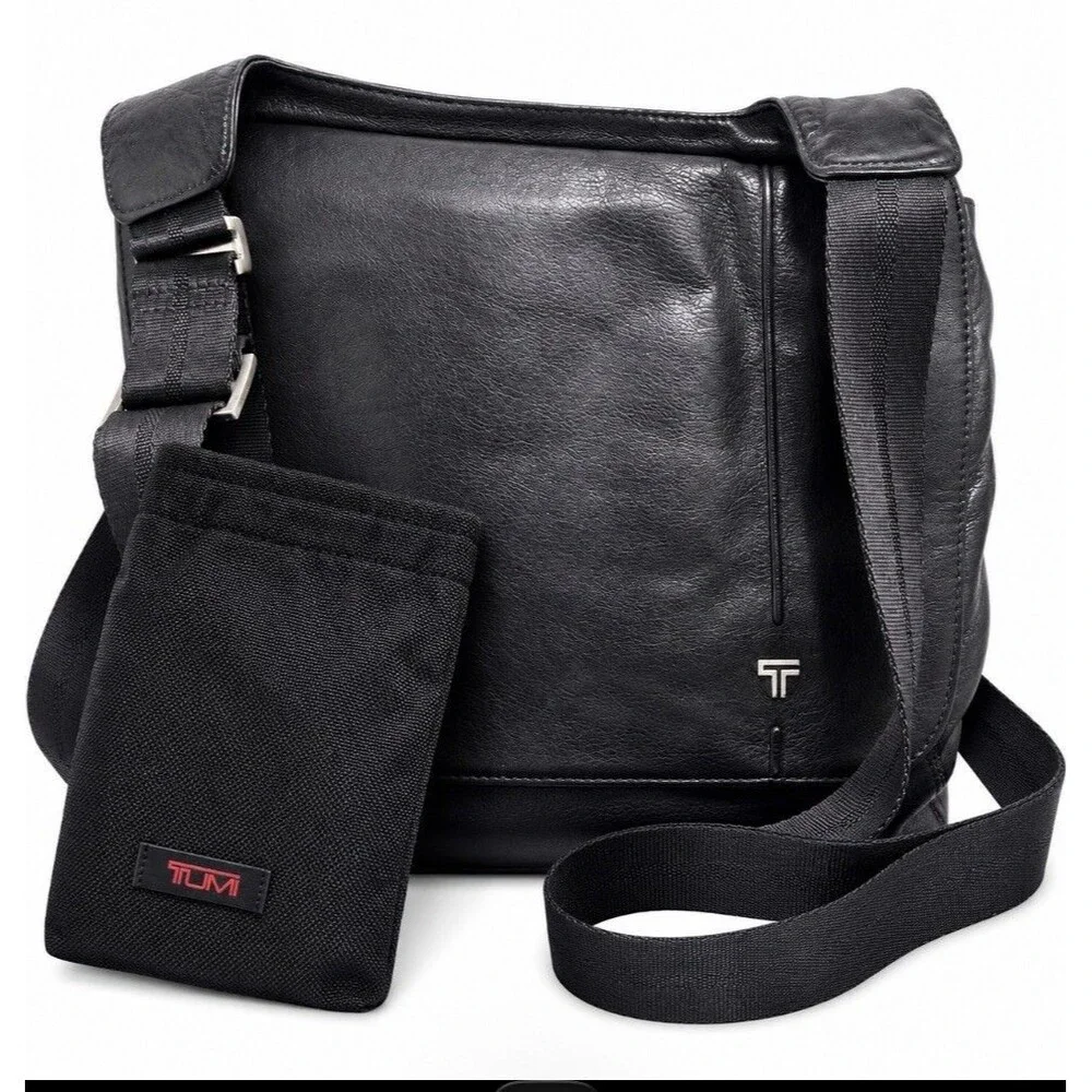 TUMI 6923D Bryce Black Leather Messenger Bag Crossbody Shoulder Flap Pouch